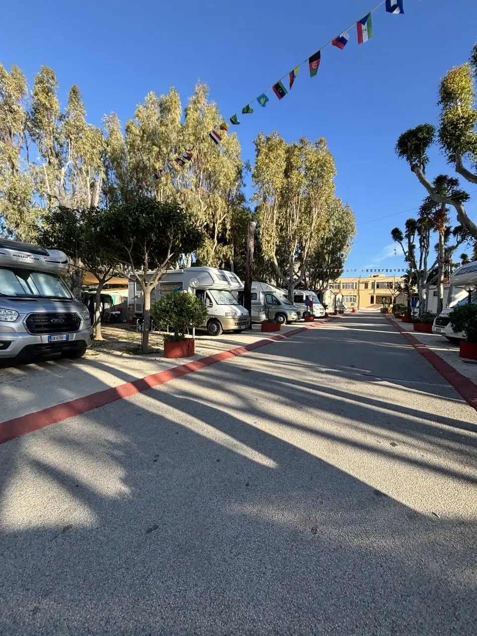Piazzola con vista mare