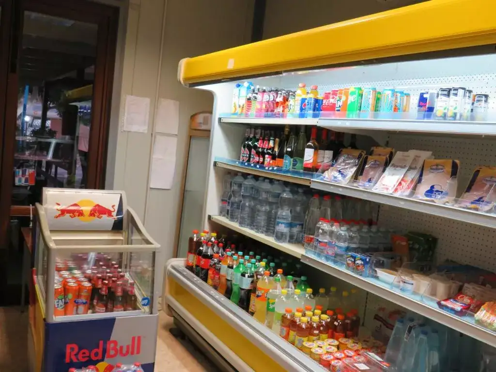 Il bancone del minimarket