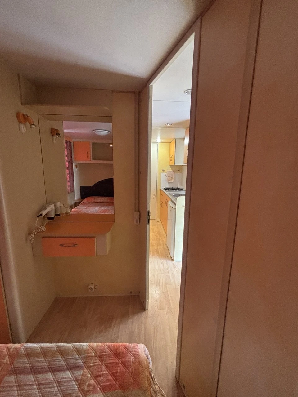 photo1